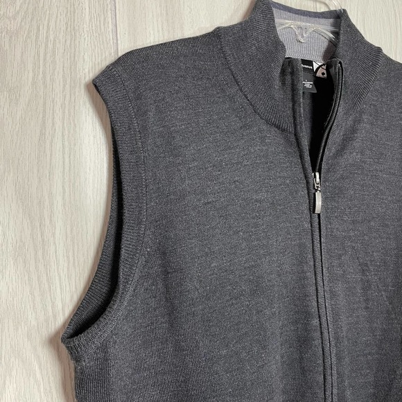 Made in Italy 100% merino wool. Saks Fifth Avenue Black Zip Up Sweater Vest - Picture 11 of 14